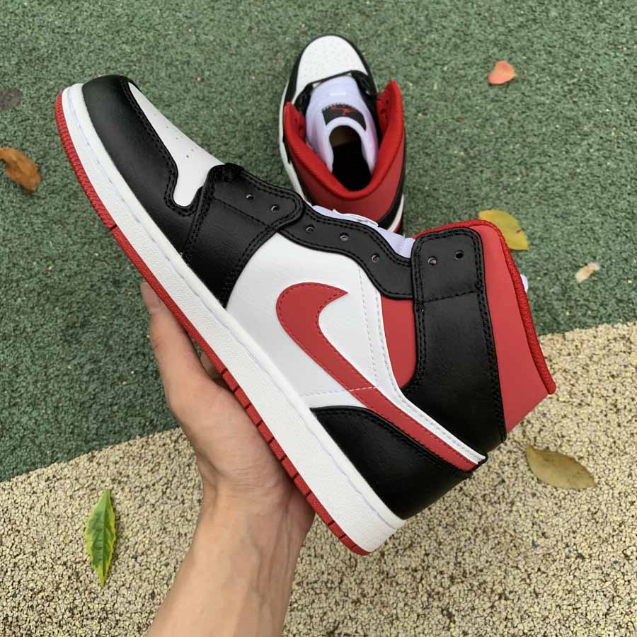 נעלי אייר ג'ורדן 1 מיד בצבע אדום לבן שחור