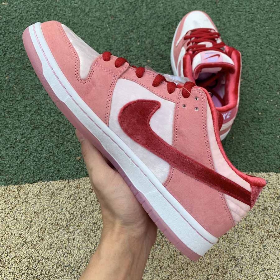 Nike Dunk Low Pro "Valentines Day" Sneakers